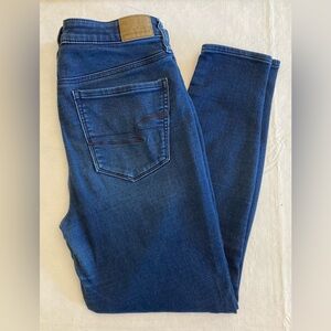 American Eagle Super Hi-Rise Jegging Size 6 Short